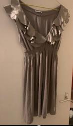 VILA jurkje met roezels - Maat M, Maat 38/40 (M), Ophalen of Verzenden, Zo goed als nieuw, Knielengte