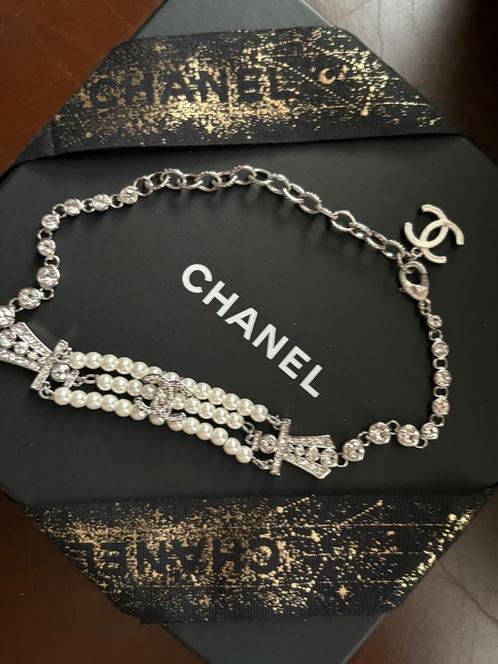 Chanel zilverkleurige ketting chocker met CC -logo, parels, Sieraden, Tassen en Uiterlijk, Kettingen, Nieuw, Overige materialen