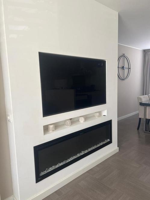 Moderne Wandunit met Ingebouwde TV & Elektrische Haard, Huizen en Kamers, Kamers te huur, Rotterdam