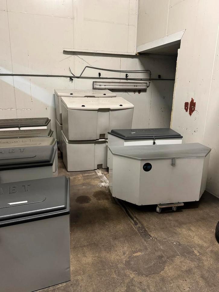 Diverse goede , grote , stevige Disselbakken, Caravans en Kamperen, Caravan accessoires, Ophalen