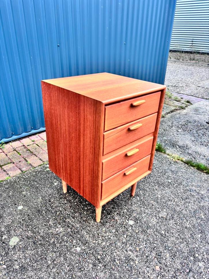 Vintage ladekast teak deens, Huis en Inrichting, Kasten | Ladekasten, Zo goed als nieuw, Minder dan 100 cm, 50 tot 100 cm, 25 tot 50 cm