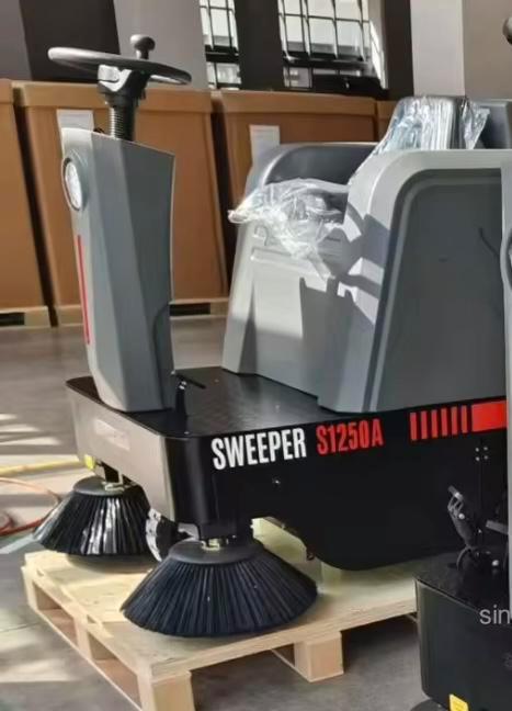 Veegwagen opzit veegmachine s1350, Huis en Inrichting, Schoonmaakartikelen, Overige typen, Ophalen of Verzenden