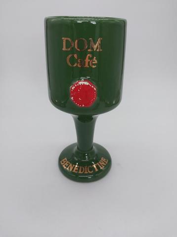 Mooie groene beker  DOM Café Bénédictine  beschikbaar voor biedingen