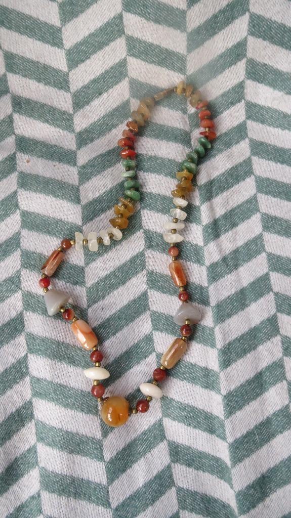Stenen ketting, verschillende soorten en kleuren agaat, Sieraden, Tassen en Uiterlijk, Kettingen, Zo goed als nieuw, Steen of Mineraal