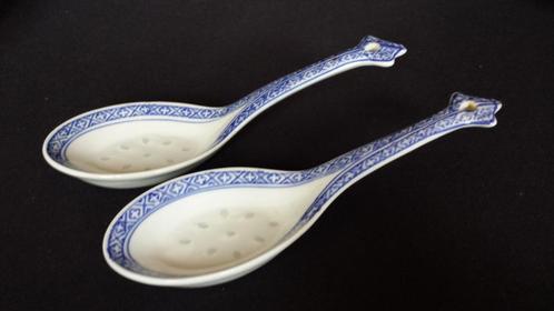 2 CHINESE Opscheplepels <> Chinees RIJSTKORREL Porselein, Antiek en Kunst, Antiek | Porselein, Ophalen of Verzenden