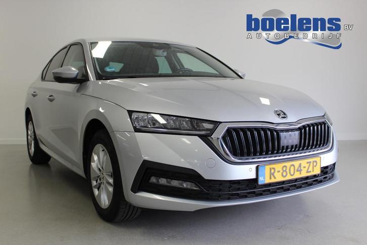 Skoda Octavia 1.0 e-TSI Business Edition | WEGKL-TRHAAK | AC, Auto's, Skoda, Bedrijf, Te koop, Octavia, ABS, Achteruitrijcamera