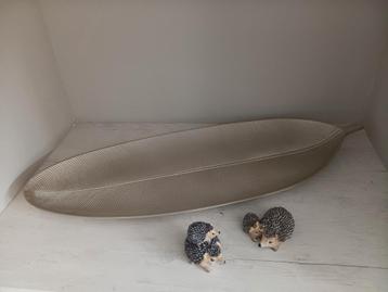 Grote herfst schaal in blad model beschikbaar voor biedingen