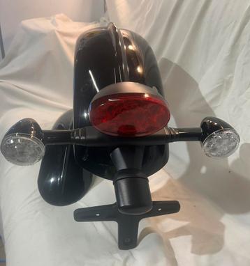 Onderdelen TRIUMPF T100 div - spatborden/uitlaten/ embleem beschikbaar voor biedingen