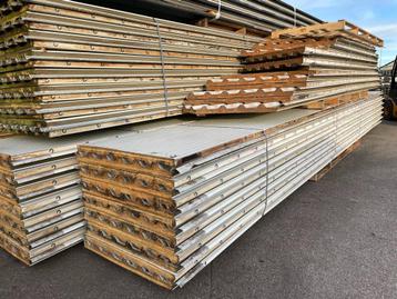 Sandwichpanelen 8250x1000 mm | 40 mm dik  beschikbaar voor biedingen