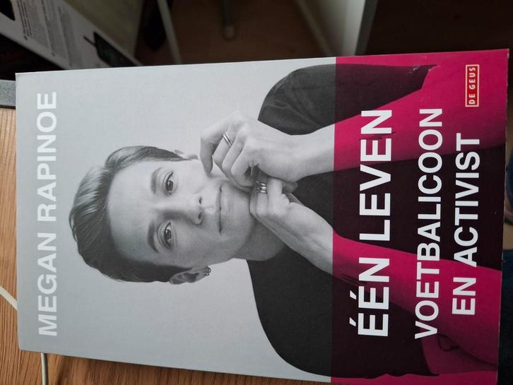 Megan Rapinoe - Één leven, Boeken, Overige Boeken, Zo goed als nieuw, Ophalen
