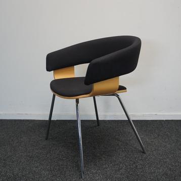 Allermuir A580 Mollie Design Stoelen | Zwart / Eiken beschikbaar voor biedingen