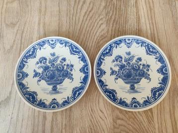 Delfts Blauwe bordjes beschikbaar voor biedingen