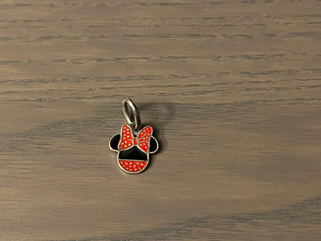 Minnie mouse bedel kan op pandora armband, Overige merken, Overige materialen, Ophalen of Verzenden, Zo goed als nieuw