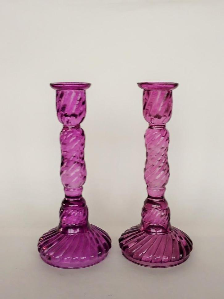 Stel Kandelaars Persglas Vintage, Antiek en Kunst, Antiek | Kandelaars, Glas, Ophalen of Verzenden