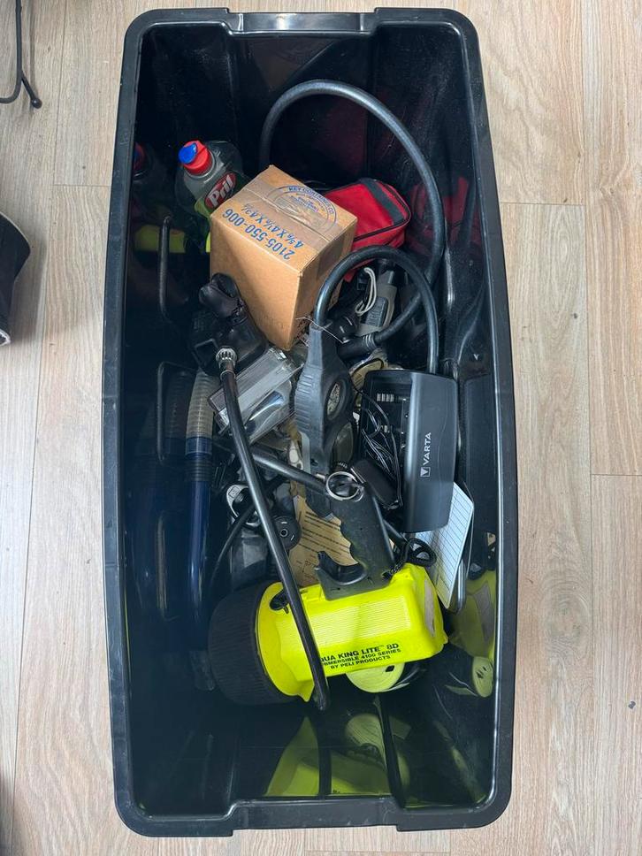 Duikspullen - Kist met lampen en ademautomaat, Watersport en Boten, Duiken, Gebruikt, Overige typen, Ophalen