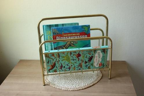 Vintage krantenrek, Huis en Inrichting, Woonaccessoires | Krantenbakken en Lectuurbakken, Zo goed als nieuw, Ophalen of Verzenden