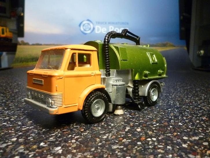 Ford veegwagen, Hobby en Vrije tijd, Modelauto's | 1:43, Zo goed als nieuw, Bus of Vrachtwagen, Dinky Toys, Ophalen of Verzenden