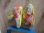 Zaalschoenen mt 39 asics €10,-, Kinderen en Baby's, Kinderkleding | Schoenen en Sokken, Gebruikt, Asics, Ophalen of Verzenden