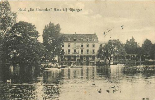 (388-447-043) Mook  Hotel De Plasmolen, Verzamelen, Ansichtkaarten | Nederland, Limburg, Verzenden