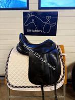Schutte 17,5 inch mw/w, Dieren en Toebehoren, Paarden en Pony's | Zadels, Ophalen of Verzenden, Zo goed als nieuw, Dressuur