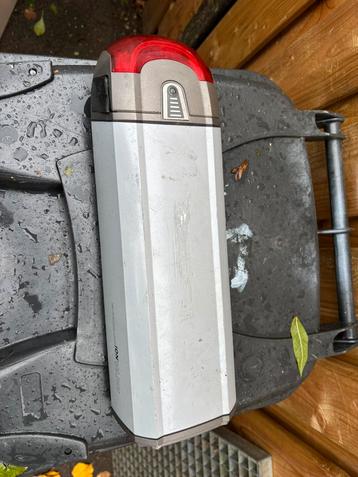 Defecte accu lithium ion 600 36 volt voor electrische fiets beschikbaar voor biedingen
