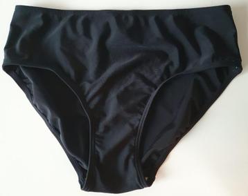 Nieuwe zwemslip maat 40 beschikbaar voor biedingen
