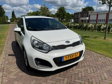 Kia Rio 1.2 I 5DRS 2014 Wit beschikbaar voor biedingen