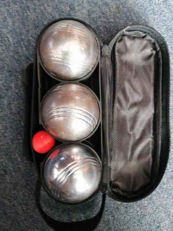 Jeu de boules ballen 3 stuks met balletje en tasje.  beschikbaar voor biedingen