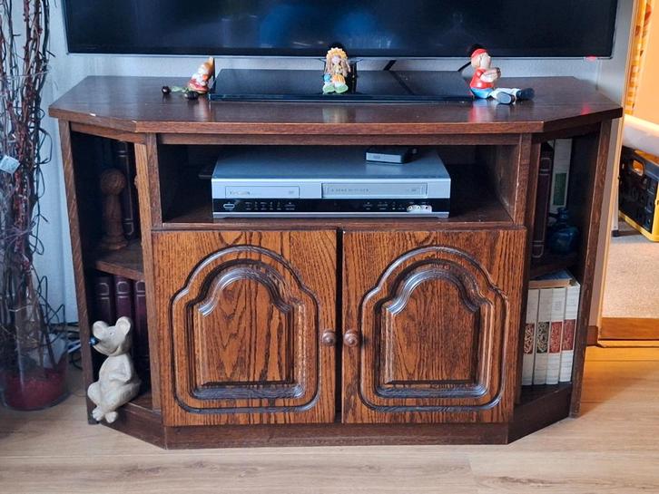 Donker eiken tv meubel met opbergruimte, Huis en Inrichting, Kasten | Televisiemeubels, Gebruikt, Minder dan 100 cm, 100 tot 150 cm