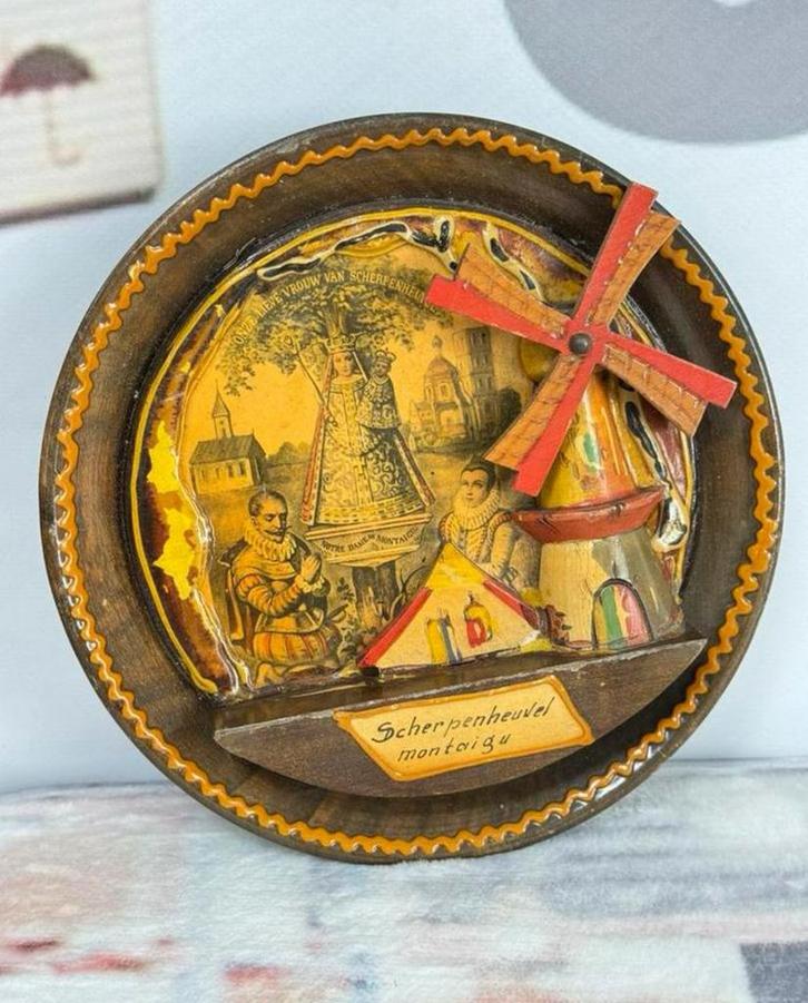 Scherpenheuvel montaigu antiek wandbord met draaiende molen, Antiek en Kunst, Antiek | Wandborden en Tegels, Ophalen of Verzenden