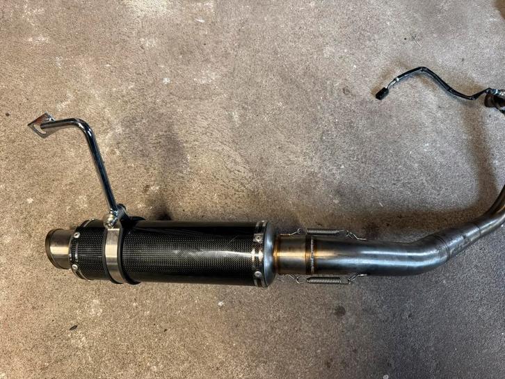 Uitlaat RVS carbon DAX, Honda Skyteam. Euro 4-5, Fietsen en Brommers, Brommeronderdelen | Algemeen, Zo goed als nieuw, Uitlaat