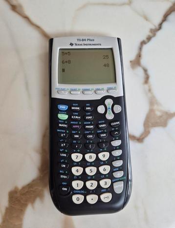  TI-84 Plus grafische rekenmachine beschikbaar voor biedingen