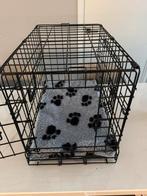 Kleine zwarte bench met matras voor pup of kleine hond kat, Ophalen, Zo goed als nieuw, Minder dan 75 cm, Minder dan 65 cm