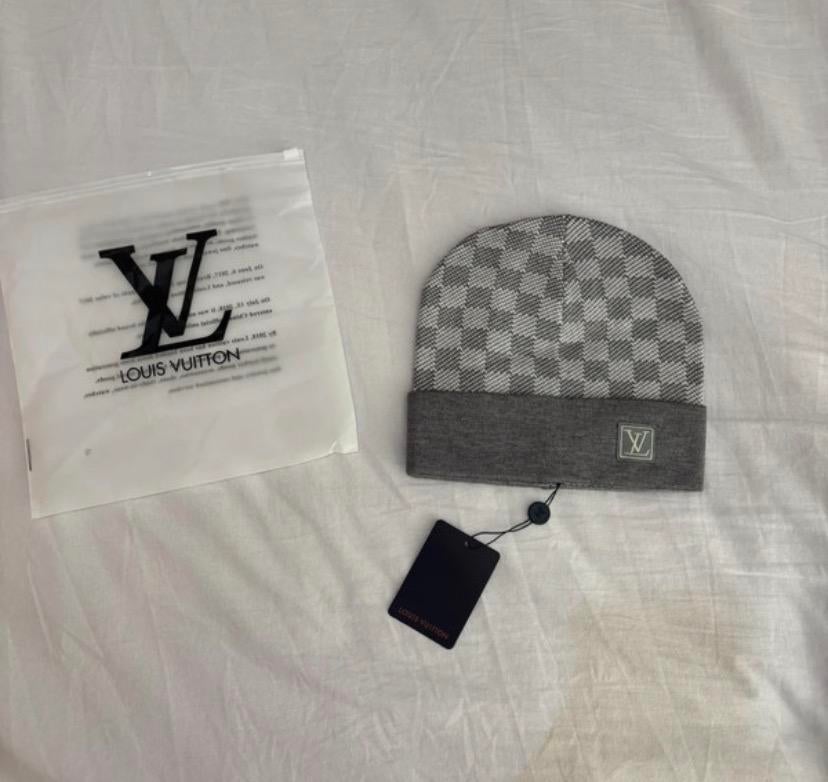 Louis Vuitton Muts Grijs, Ophalen of Verzenden, Nieuw, Overige maten, Muts