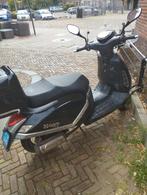 AGM LX Scooter met2 helmen, Fietsen en Brommers, Ophalen, Gebruikt, Maximaal 25 km/u, AGM