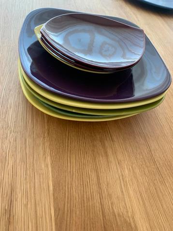 Retro borden.. beschikbaar voor biedingen