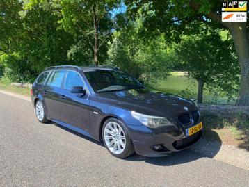 BMW 5-serie Touring 530d M PAKKET High Executive beschikbaar voor biedingen