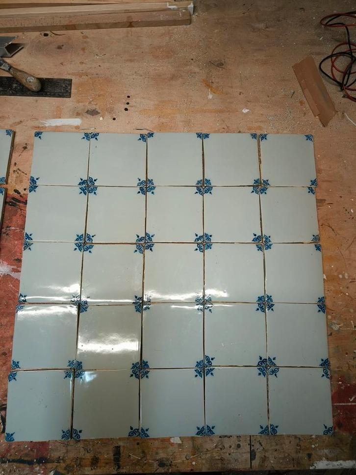 Oude Tiggelaar Makkum Tegels 1,1 m2, Antiek en Kunst, Antiek | Wandborden en Tegels, Ophalen