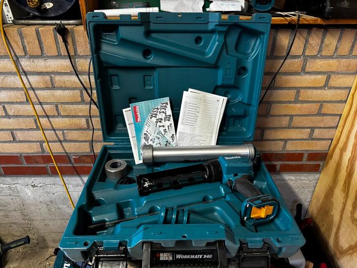Makita DCG180 18v kitspuit set in koffer, Doe-het-zelf en Verbouw, Gereedschap | Overige machines, Zo goed als nieuw, Ophalen of Verzenden