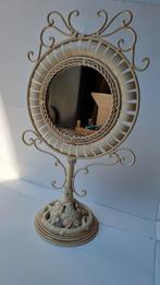 Brocante staande witte spiegel op voet - metalen frame, Huis en Inrichting, Woonaccessoires | Spiegels, Minder dan 50 cm, Gebruikt