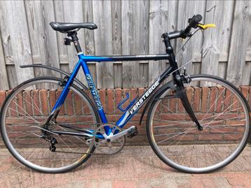 Leuke cityracer met veel nieuwe onderdelen beschikbaar voor biedingen