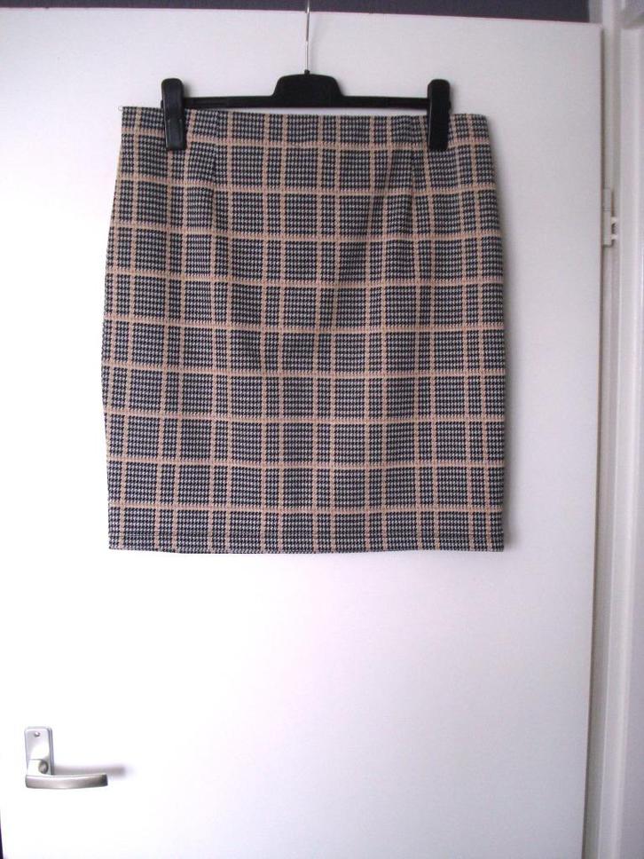 ZGAN - rok - maat 46 XL, Kleding | Dames, Rokken, Zo goed als nieuw, Maat 46/48 (XL) of groter, Zwart, Knielengte, Ophalen of Verzenden
