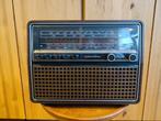 GRUNDIG retro radio - tafelmodel., Ophalen of Verzenden, Gebruikt, Radio