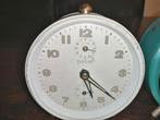 Vintage wekker Peter, Witgoed en Apparatuur, Wekkers, Ophalen of Verzenden, Gebruikt, Analoog