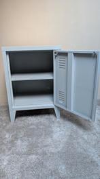 Stoer nachtkastje in locker stijl, Ophalen of Verzenden, Gebruikt, Industrieel