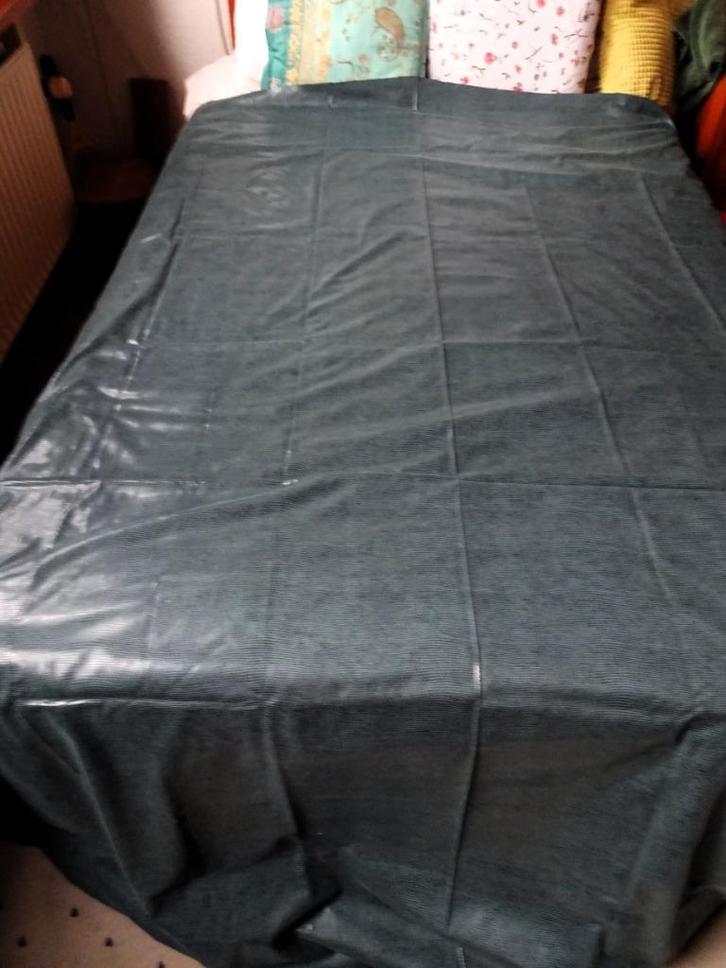 Groen Nappa (kunst-leer) lap reptielhuid-look +/- 145 x 260, Hobby en Vrije tijd, Stoffen en Lappen, Zo goed als nieuw, Katoen