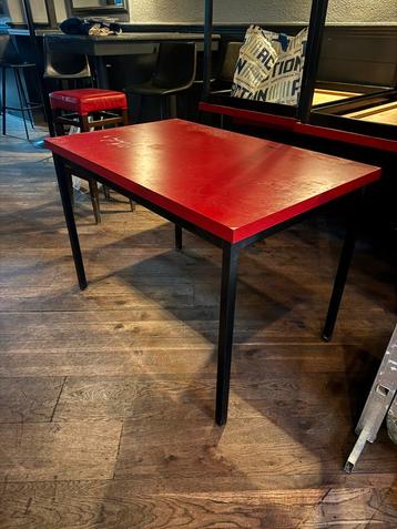 Rode Eettafels - 8 stuks beschikbaar voor biedingen