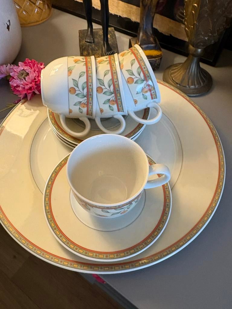 Art Design Germany Koffietijd: Groot bord & 4 kop en schotel, Nieuw, Ophalen of Verzenden, Overige stijlen, Kop(pen) en/of Schotel(s)