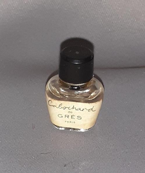 Volle parfum mini - Gres Cabochard oudje, Verzamelen, Parfumverzamelingen, Gebruikt, Miniatuur, Gevuld, Ophalen of Verzenden