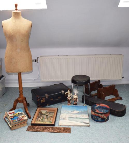 Lot rommelmarkt antiek vintage 1930 1950 leeg huis, Antiek en Kunst, Curiosa en Brocante, Ophalen